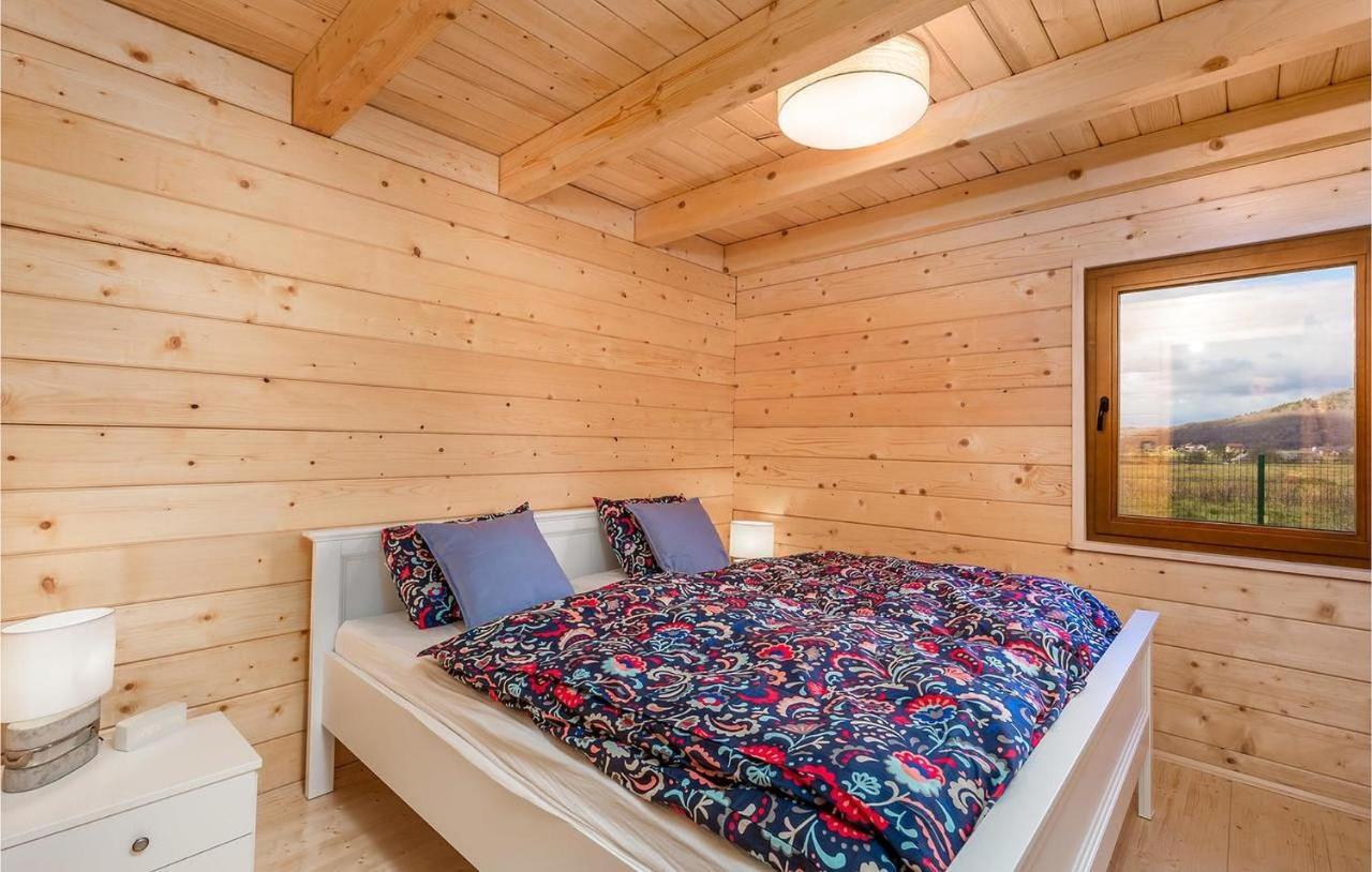 V'S Place - Wooden House With Heated Pool And Outdoor Sauna Otočac Exterior foto